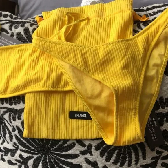 TRIANGL YELLOW MICA CHEEKY Bathing Suit NWT + Bag 🍋 - Picture 7 of 8